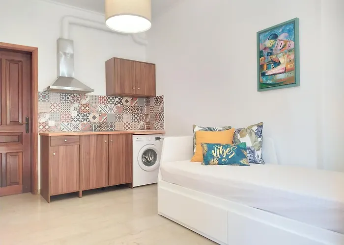 Katerina Sea * Hriszí Aktí Haniá