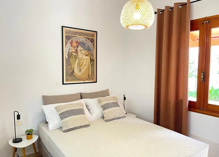 Katerina Sea * Hriszí Aktí Haniá